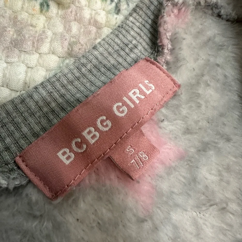 New BCBGirls Gray and Pink Star Cozy Soft Sweatshirt Size Small 7/8